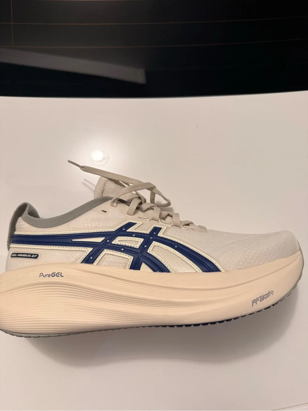 Asics Gel Nimbus 27 Men's Running Shoes in Cream with Navy Stripes